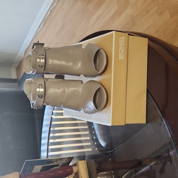 Michael kors shoes black 3"heel bootie leather - Picture 4 of 6